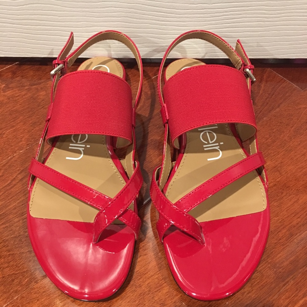 CALVIN KLEIN BERRY SANDAL
